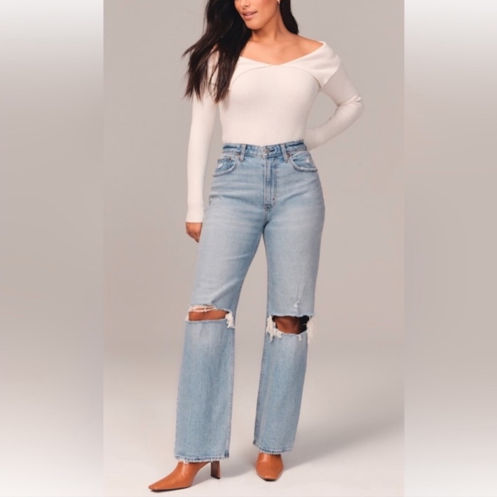 NWT Abercrombie & Fitch curve love high rise 90’s relaxed jeans